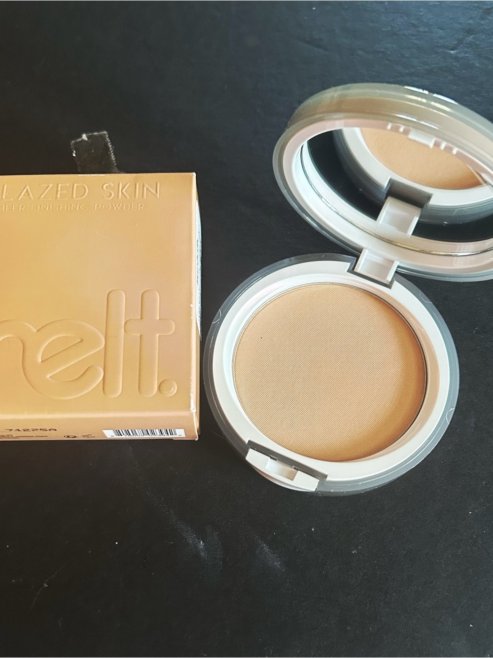 MELT Cosmetics Glazed Skin Sheer Finishing Powder~ LIGHT Full Size 9.5g $39 MSRP
